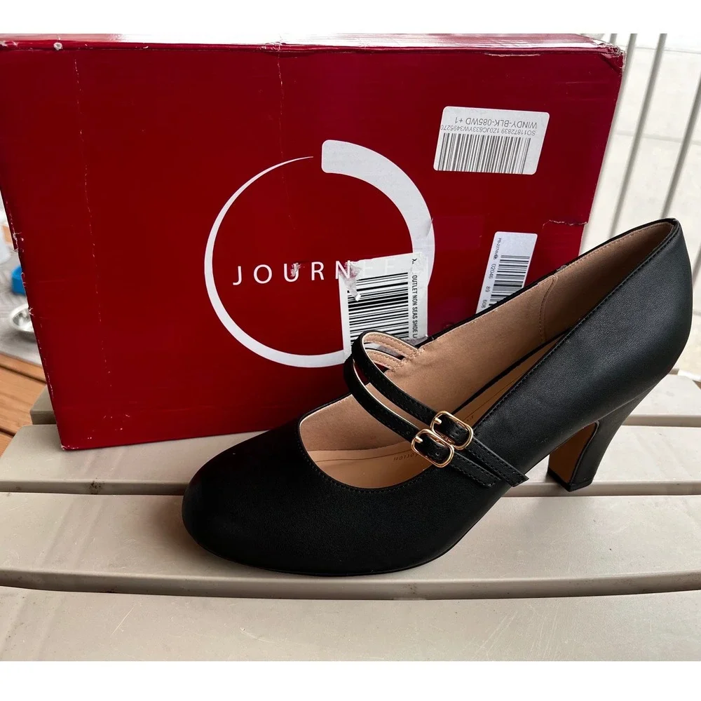Journee Collection Windy-WD Black Mary Jane Pumps Wide Width 8.5 Vegan Leather